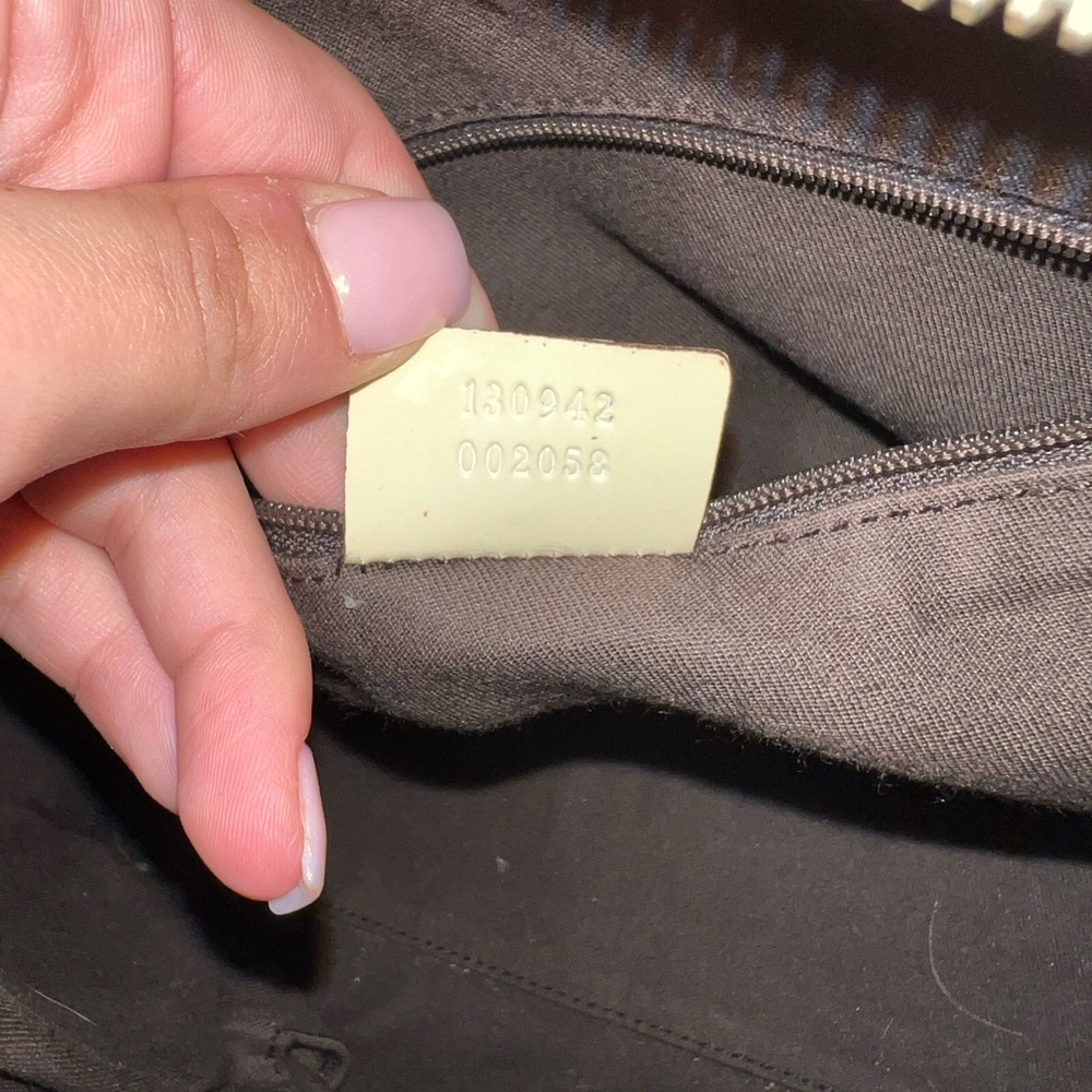 Authentic GUCCI handbag - Picture 3 of 6